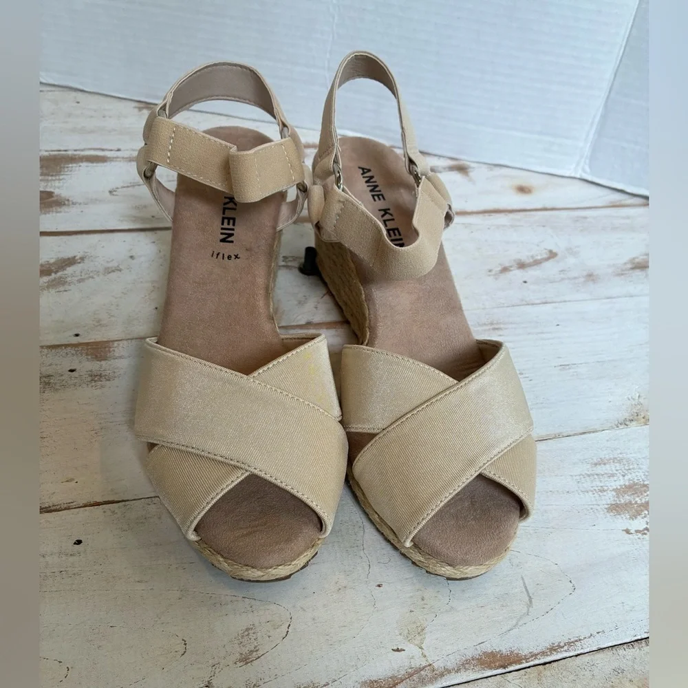 ANN KLEIN Ellis sandal wedge espadrille neutral summer party wedding sz 10 NWOB